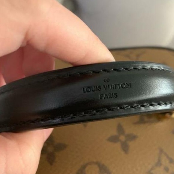 Vanity PM in Reverse Monogram - Picture 4 of 9